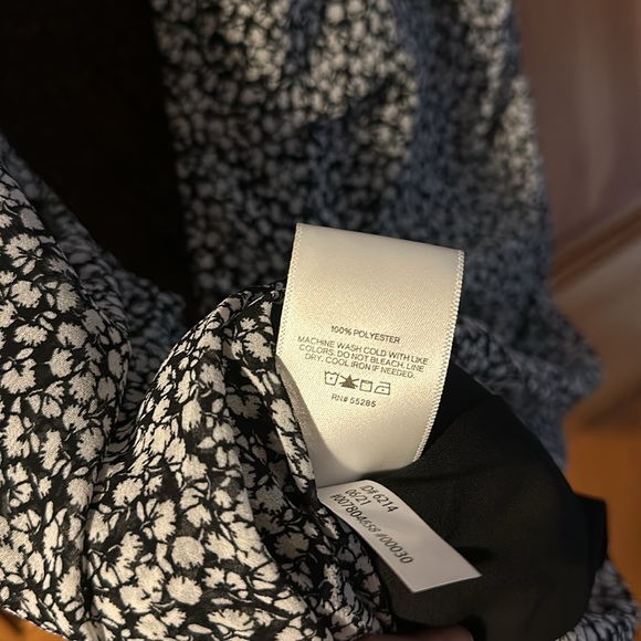 Express dress - Picture 6 of 6